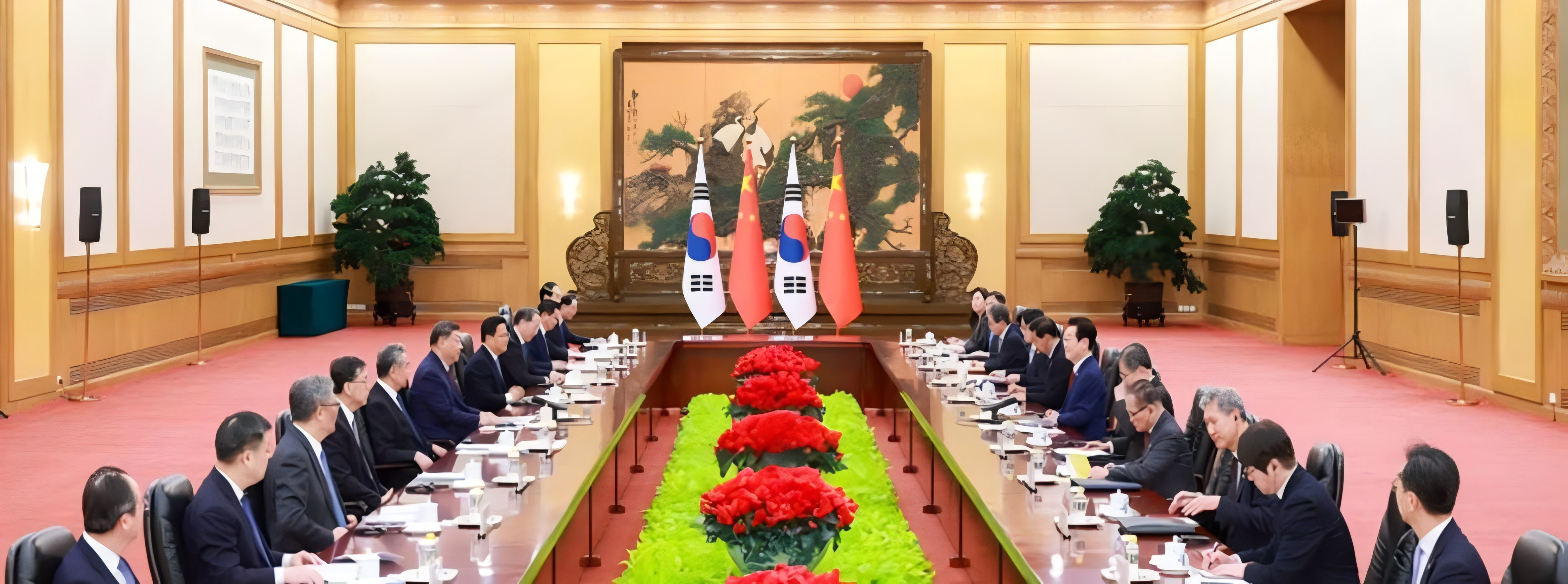 习近平同韩国总统李在明举行会谈