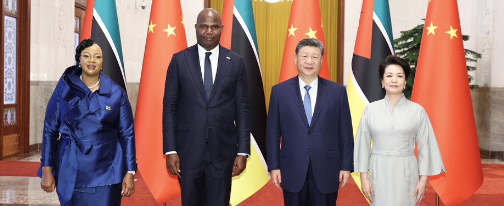 习近平同莫桑比克总统查波会谈